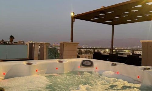 Penthouse in Eilat with Private Jacuzzi & Panoramic Terrace – Ofek Carol